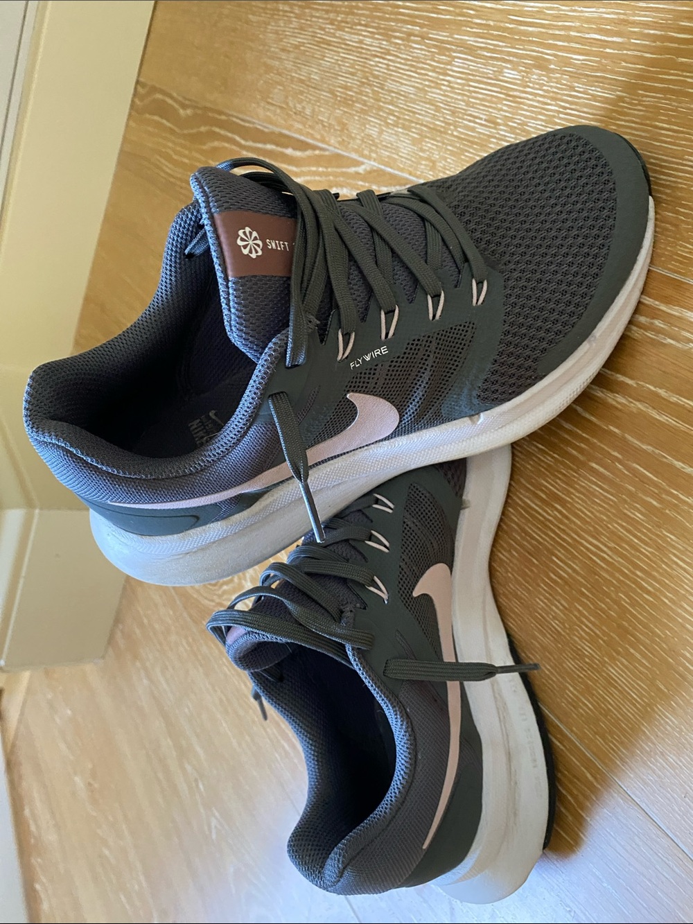 Nike Women’s Run Swift 3 - Picture 4 of 5